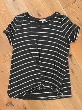 nine britton Gray & White Striped Short-Sleeve Twist Tee